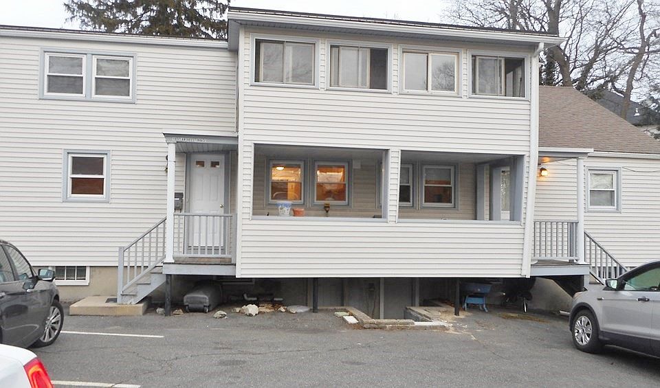 1st image of 53R Grimshaw St #C