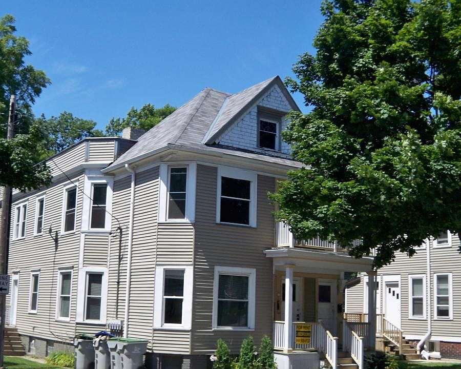 1st image of 2423 N Farwell Ave
