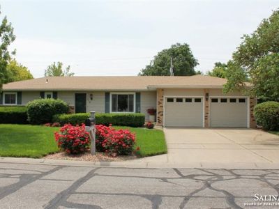 710 Post Oak Ln, Salina, KS, 67401