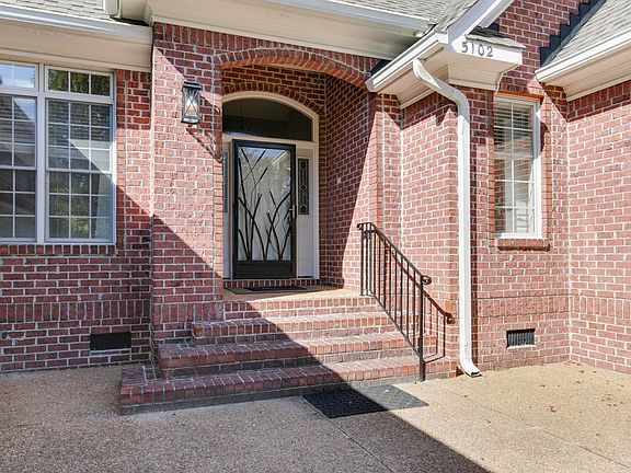 5th image of 5102 Waterford Pl