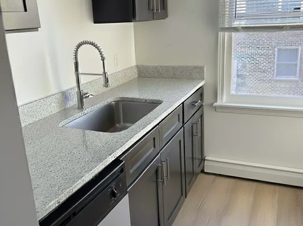 Village Glen, 625 Cayuga St APT 10, Lewiston, NY 14092