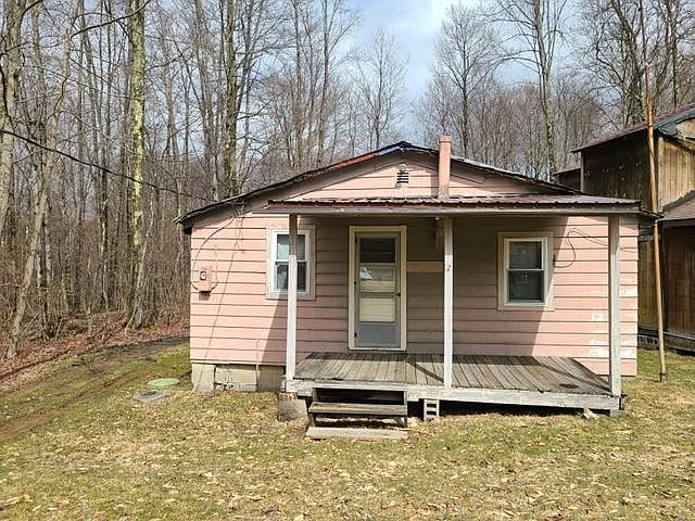 1st image of 559 Harrys Pl