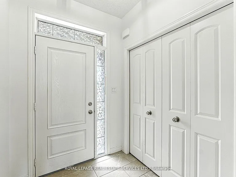 22 Marshall Dr #8 — Photo 3