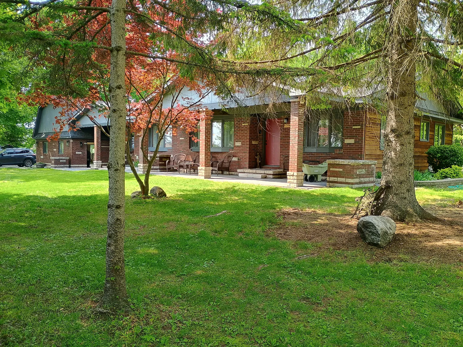 3 bed, 1900 sqft, $3,000 — Photo 3