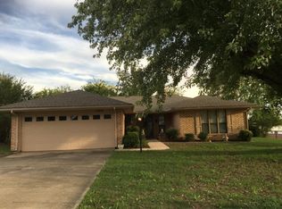 1329 Lakehurst Dr, Ada, OK 74820
