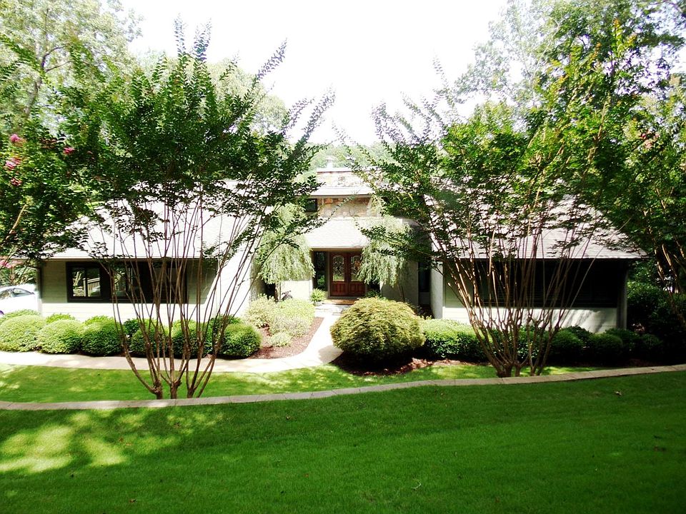 1st image of 208 Shoreline Dr