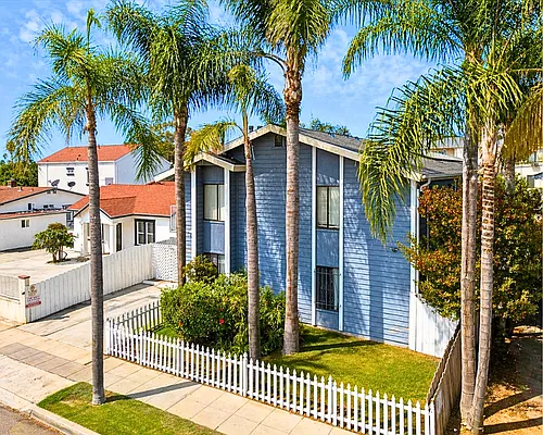4218 46th St Photo 1