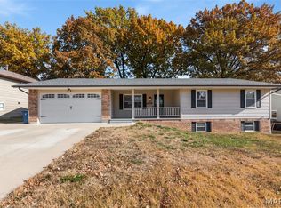14 Blackstone Ct, Saint Charles, MO