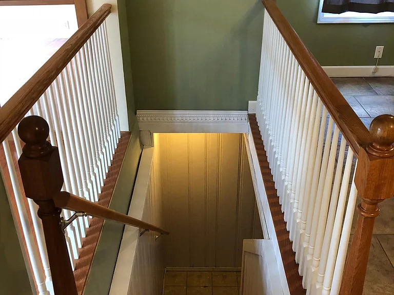 9839 Meadow View Dr — Photo 8