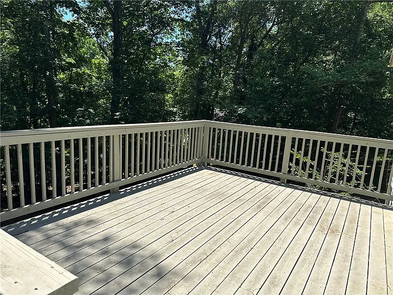 3305 Maple Ridge Ct — Photo 32
