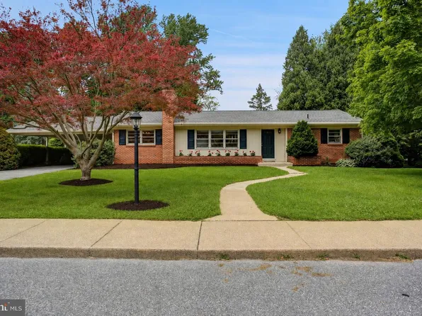 621 Charles St, Shippensburg, PA 17257
