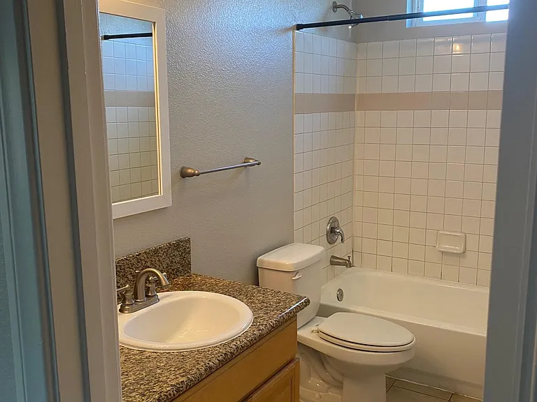 5014 Auburn Dr #12 — Photo 5