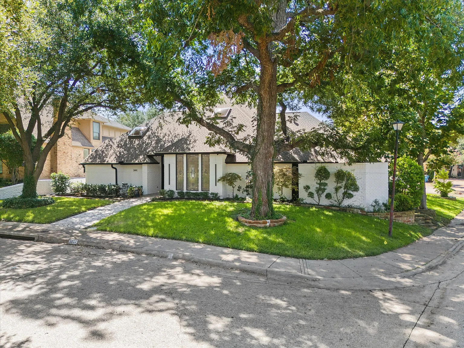4 bed, 3605 sqft, $6,500 — Photo 3