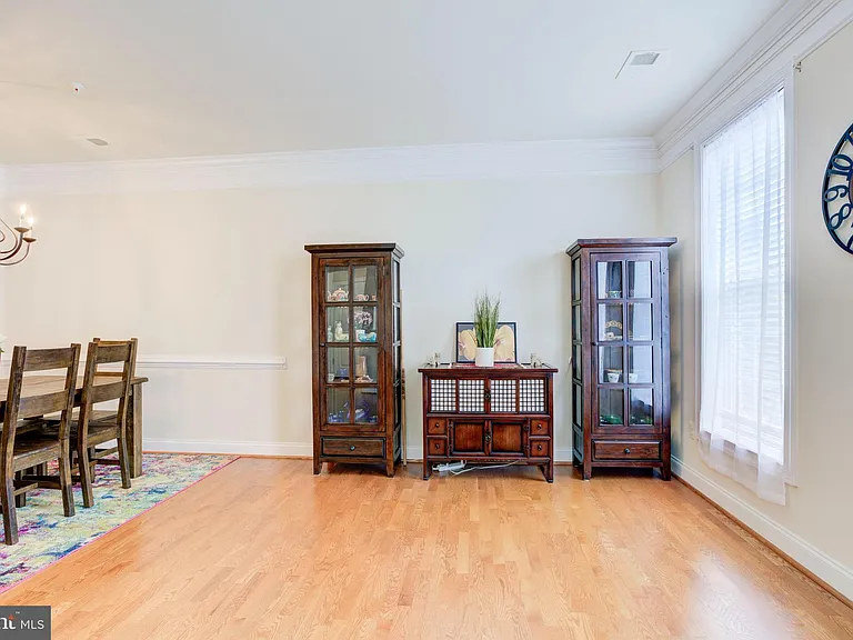 15160 Kentshire Dr — Photo 6
