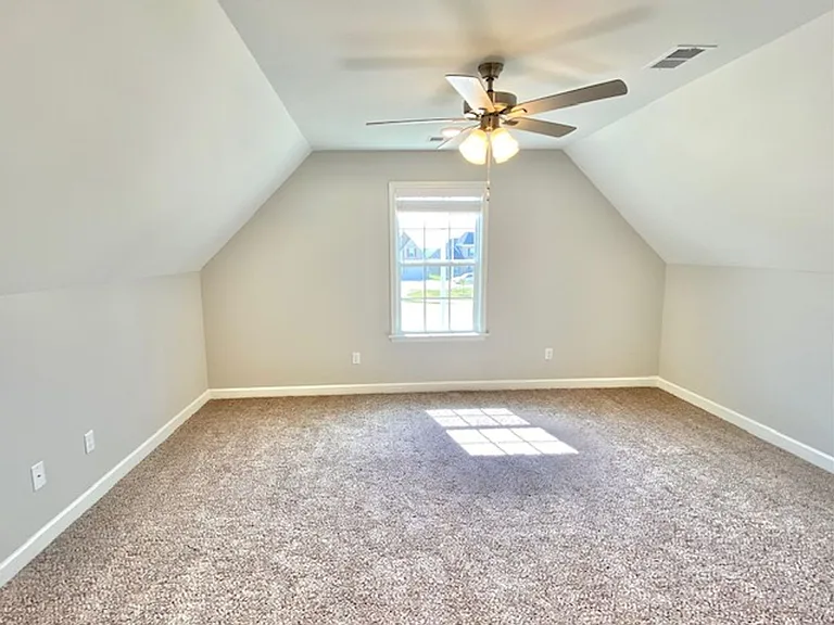 5440 Lakeside Cv — Photo 9