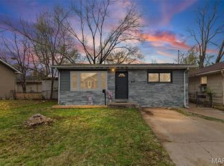 906 24th St, Granite City, IL 62040