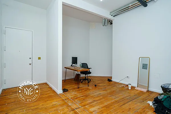 Rented by MySpaceNYC | media 7