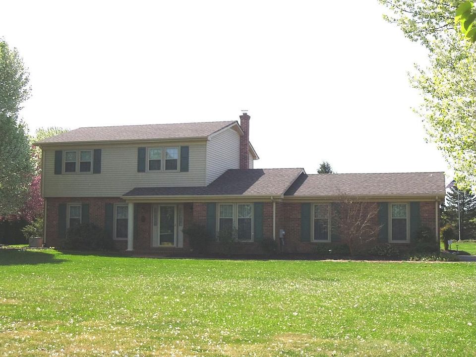 1st image of 220 Sugar Pine Dr