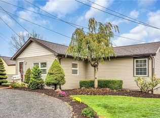 1513 Saxonburg Rd, Natrona Heights, PA 15065