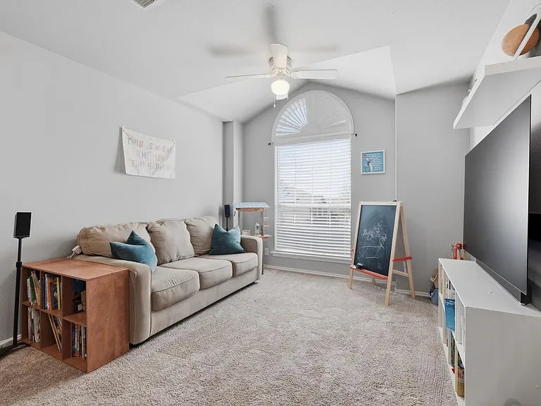 16954 Darien Wing — Photo 3