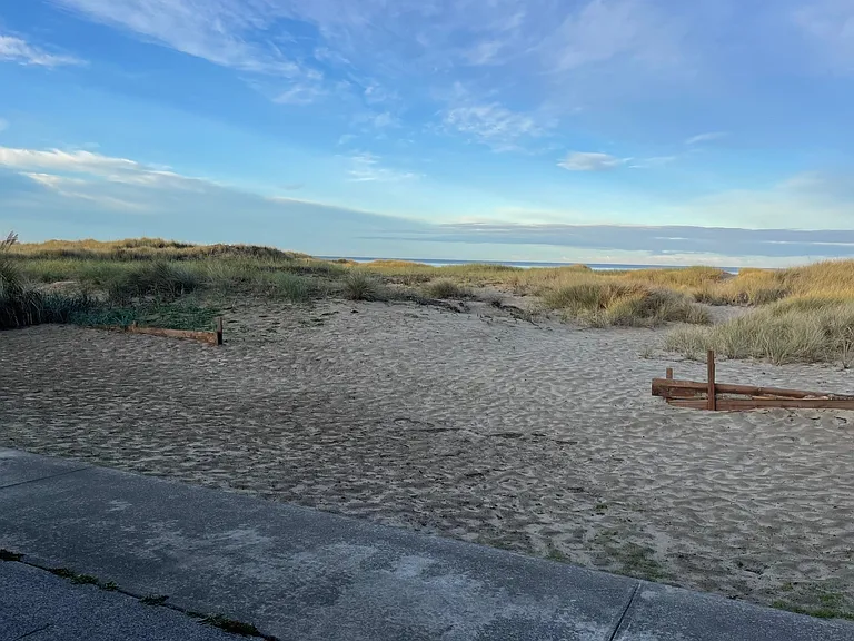 NW Oceania Dr — Photo 7