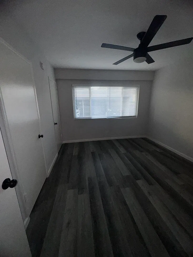 15470 Moorpark St — Photo 4