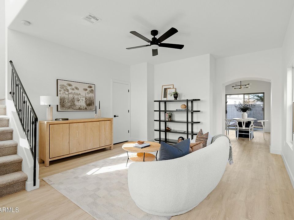 1st image of 3034 E KINGS Avenue