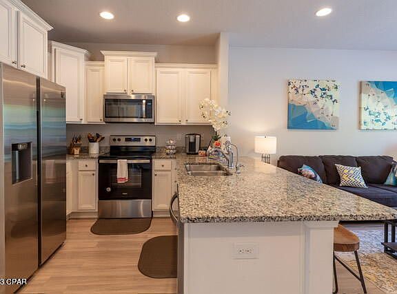 3rd image of 7556 Shadow Lake Dr
