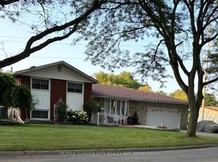8842 Roosevelt Ave, Niagara Falls, ON L2G7A2