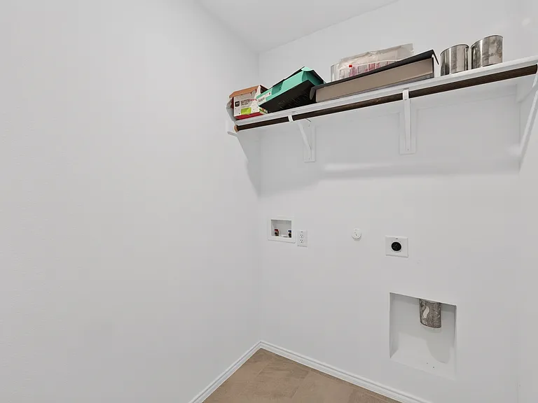 320 Dewberry St — Photo 19