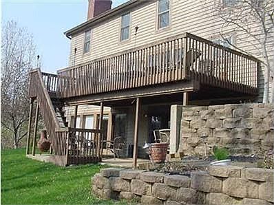 3rd image of 2095 Hillrise Cir