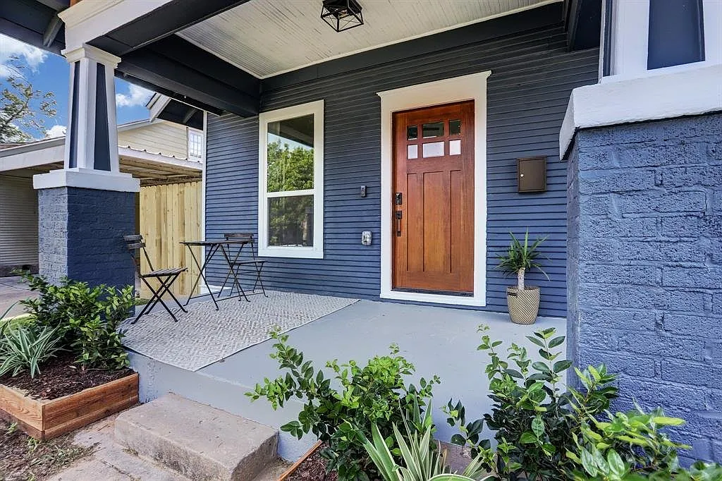 Modern 4 Bed/3 Bath Home in Houston, TX - Available 8/17 - $3100 — Photo 2