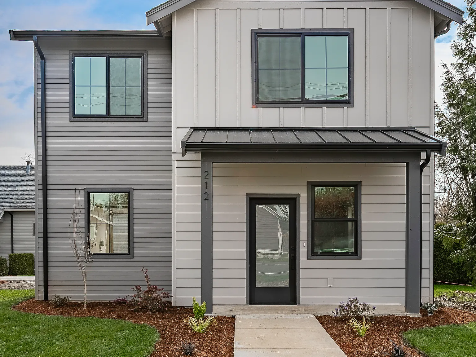 3 bed, 2.5 bath, 998 sqft, $2,500 — Photo 2