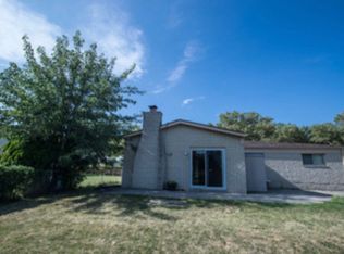 4634 Pickwick Dr, Sterling Heights, MI