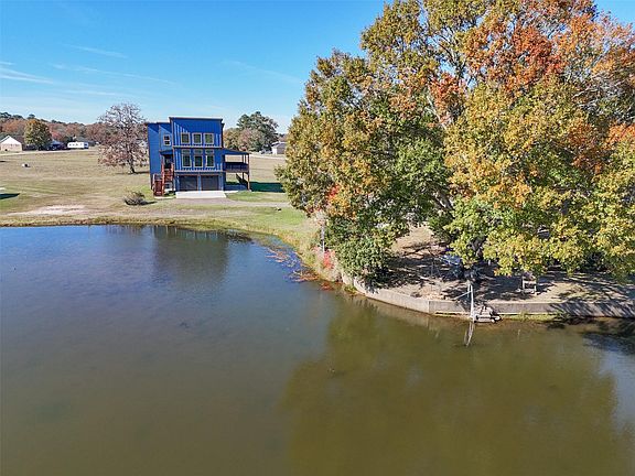 2nd image of 42 Candlestick Dr