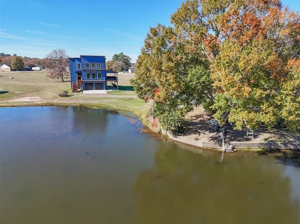 42 Candlestick Dr, Trinity, TX 75862