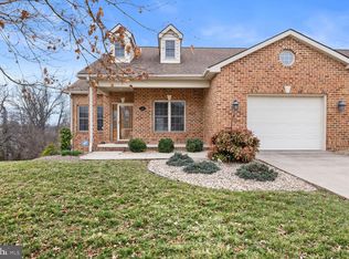 141 Donna Dr, Woodstock, VA 22664