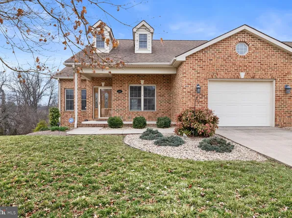 141 Donna Dr, Woodstock, VA 22664