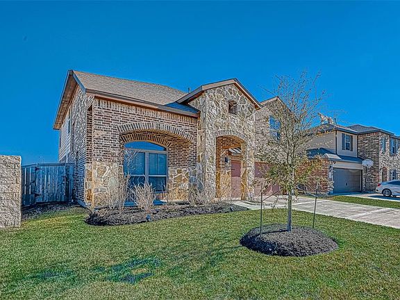 2nd image of 5618 Cedar Crescent Ct