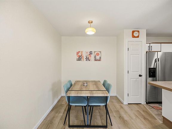 5th image of 224 Midiron Avenue