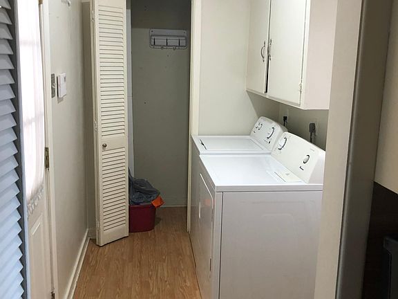 3rd image of 2110 Sherwood Ave