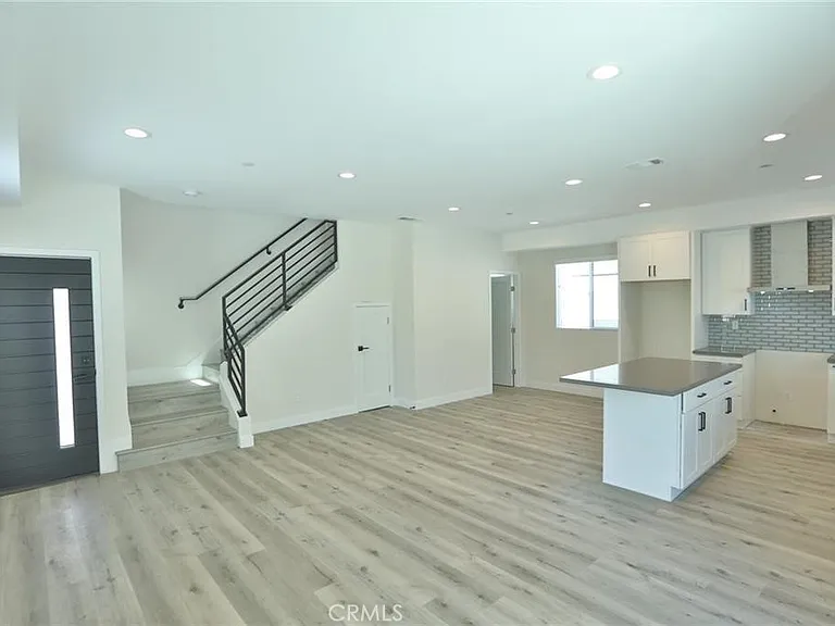 7524 Purdy Ave — Photo 4