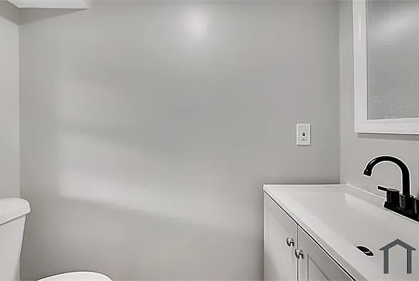 727 Otis Pl NW — Photo 5