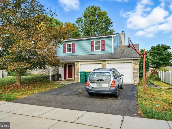 167 Gilbert Dr, Morrisville, PA 19067