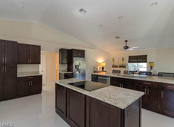 5th image of 3735 Everglades Blvd N