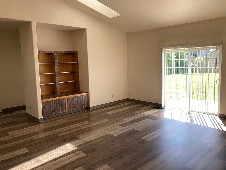 405 SE Fir Villa Rd — Photo 17