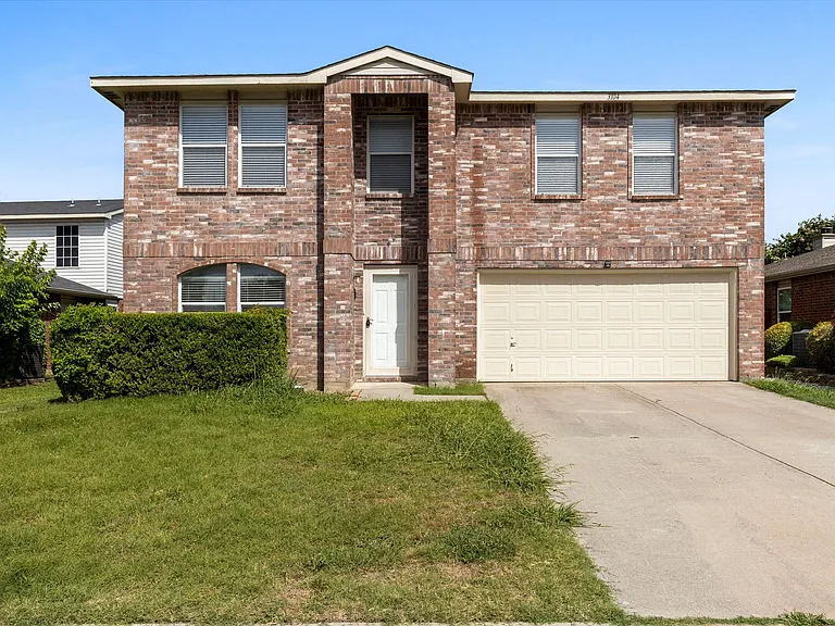 3104 Westview Dr — Photo 1