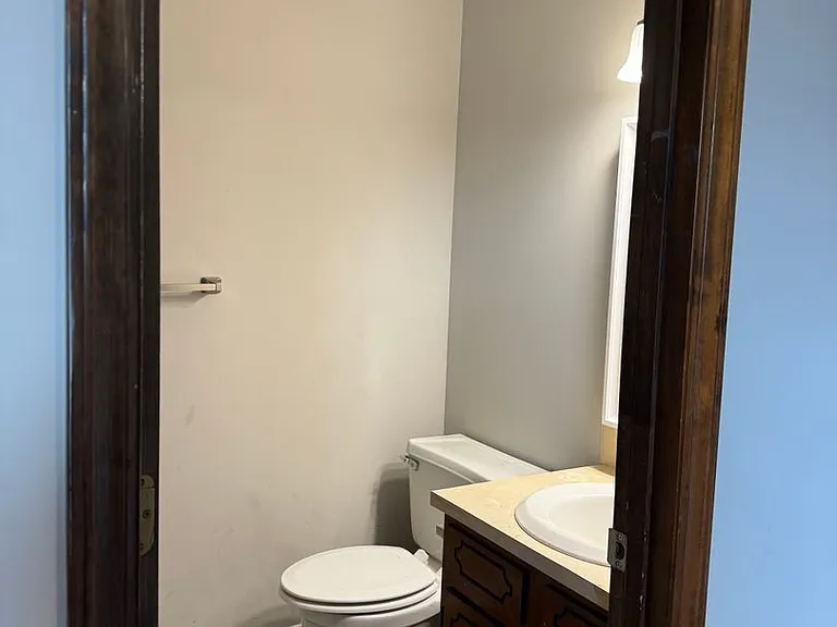 2233 Rose St — Photo 8