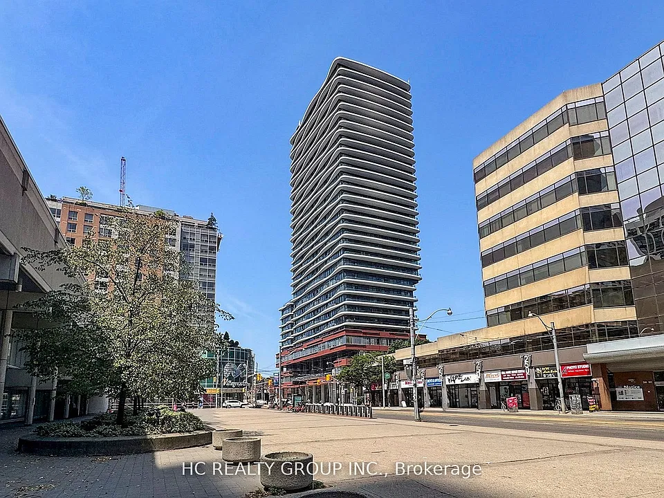 280 Dundas St W #Penthouse 03