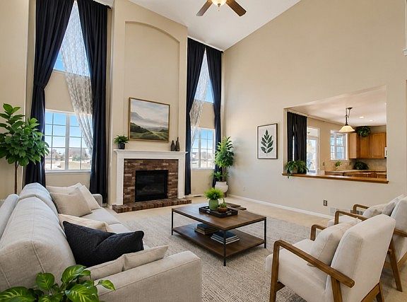 3rd image of 9202 Royal Melbourne Cir